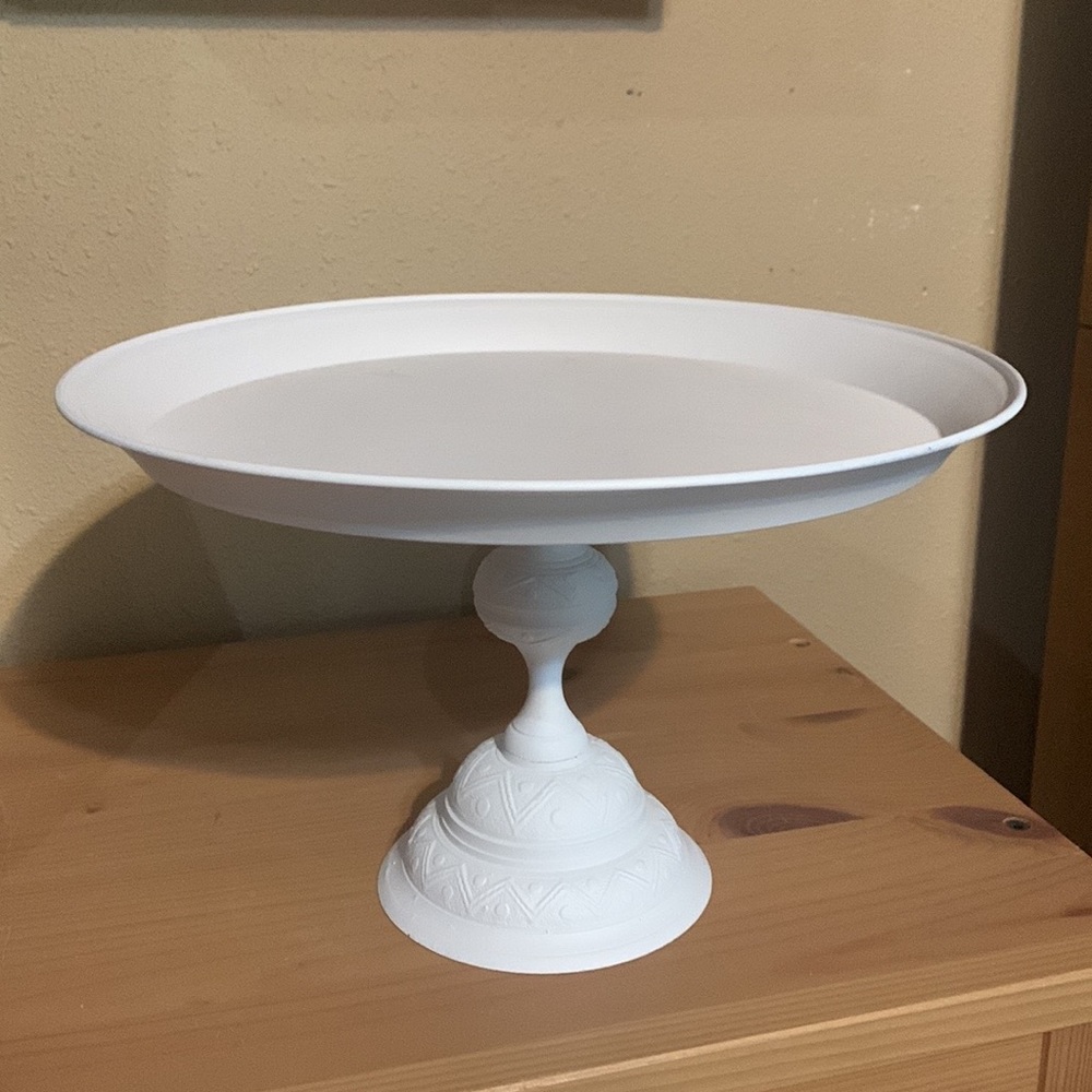 Pedestal Display Dish